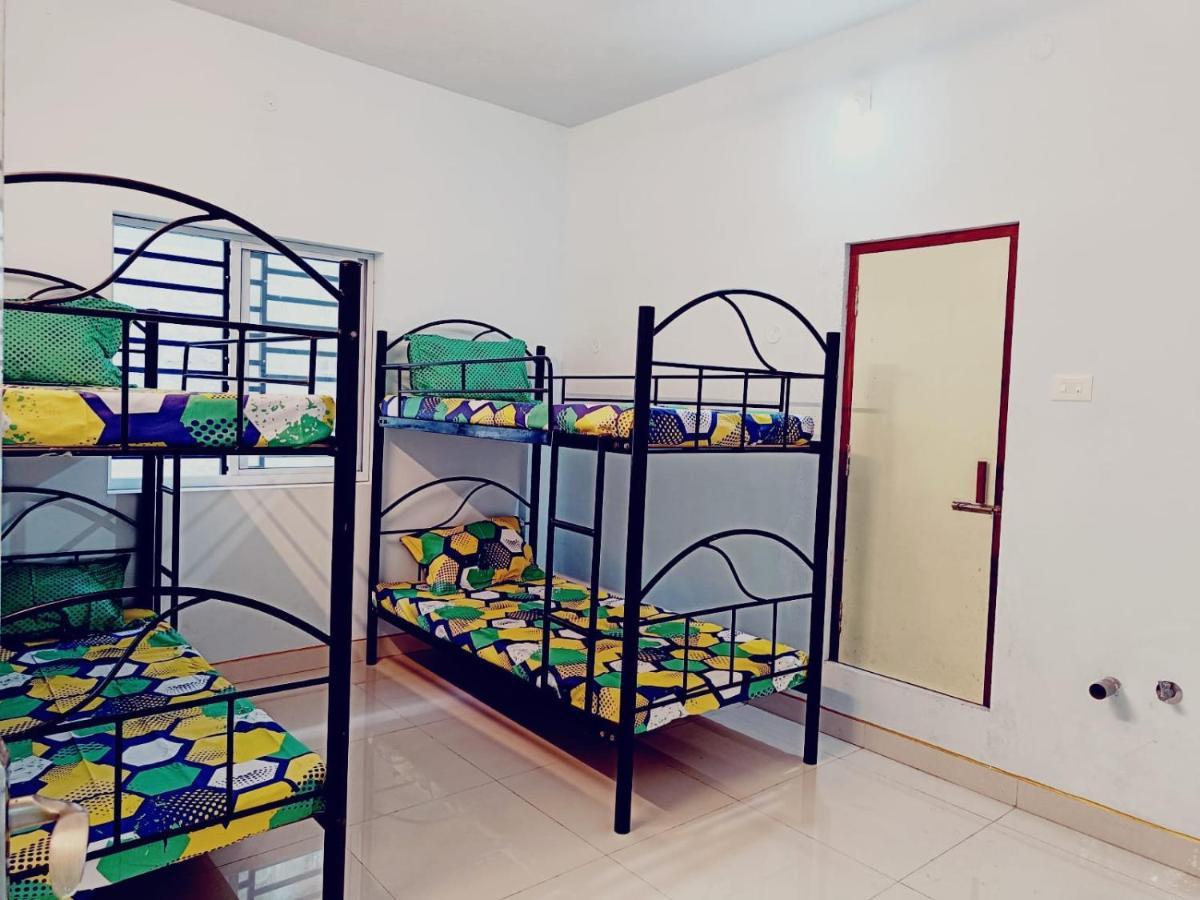 Funk Monk Hostel Ауровиль Экстерьер фото